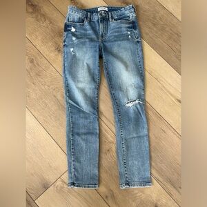 Studio Blue distressed skinny jean size 28